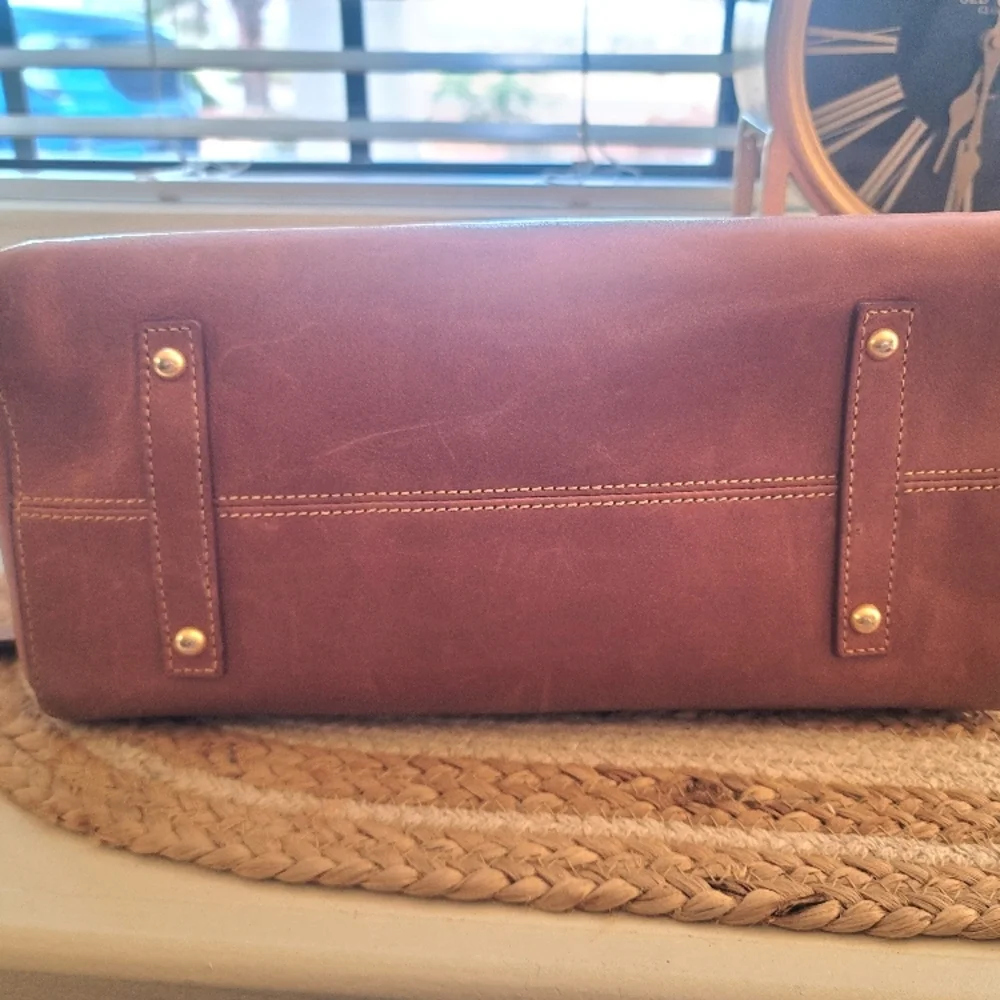 100% Dooney and Burke  Florentine Leather Satchel